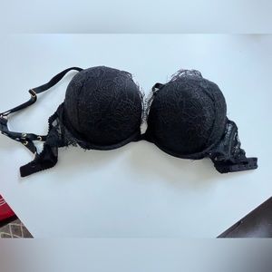 Victoria Secret Bombshell Push Up Bra 2 Cup Sizes Size 34C.